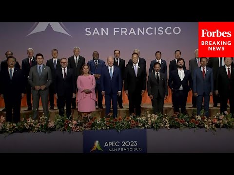 President Biden And President Xi Participate In An APEC Family Photo