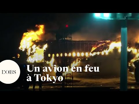 Les images de l'avion en feu &agrave; l'a&eacute;roport de Tokyo, au Japon