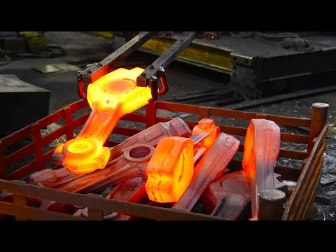 The process of mass-producing marine engine parts. A factory in Japan that forges with 8-ton hammer.