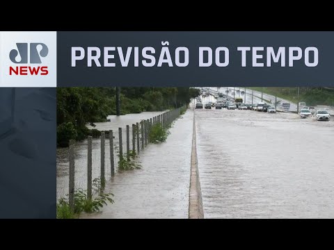 Inmet alerta para chuvas intensas em Bras&iacute;lia e mais 12 estados