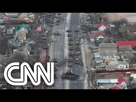 Coluna de tanques russos cai em emboscada ucraniana | JORNAL DA CNN