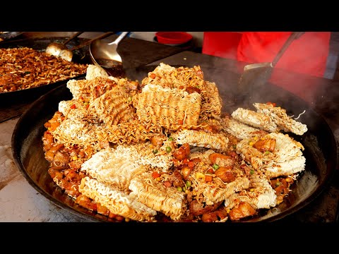 ONLY $1 ! ONLY 300 Serving a day! Cheap and Delicious Night Market Noodles | Malaysia Street Food