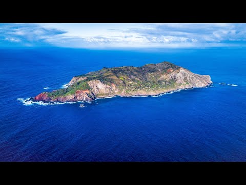 Exploring Pitcairn Island by Drone. Home of the descendants of the mutineers of the HMS Bounty.