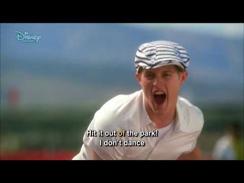 High School Musical 2 | I don't dance - Music Video - Disney Channel Italia