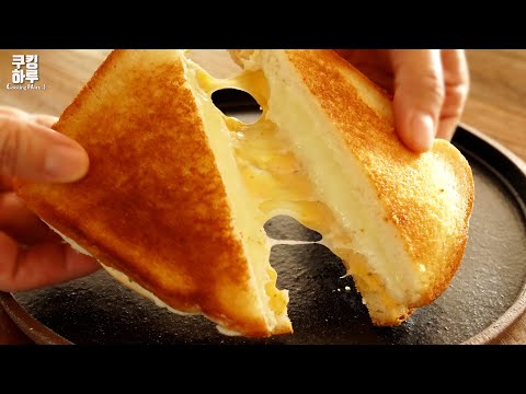 Grilled Cheese Sandwich with Creamy Potato!! Super Delicious for Breakfast.