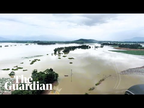 Australia: North Queensland underwater after worst flood in decades