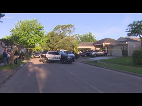 Son shoots home invasion suspect in the head while sisters hide in closet at SW Houston home