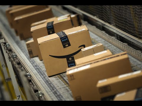 US shoppers drive record $12 billion Cyber Monday