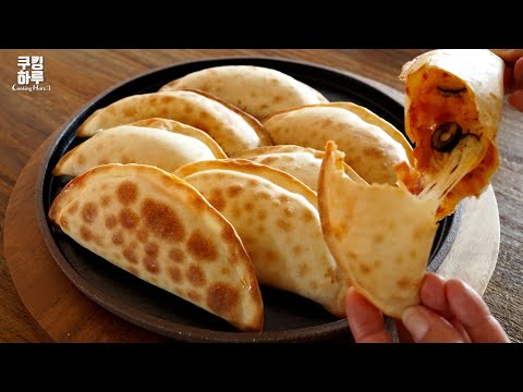 Crispy Puffy Pocket Pizza! Delicious Pizza Hidden In Balloon Bread! Pizza Dumplings.