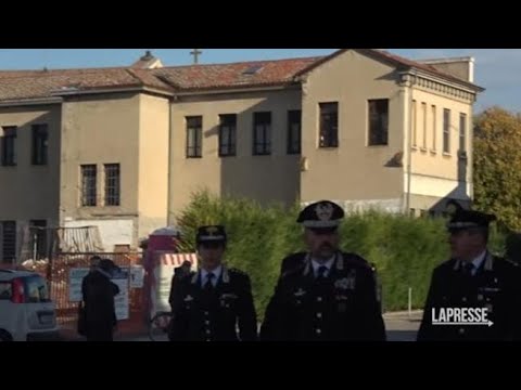 I carabinieri a casa di Giulia Cecchettin per comunicare l&amp;rsquo;arresto di Filippo Turetta