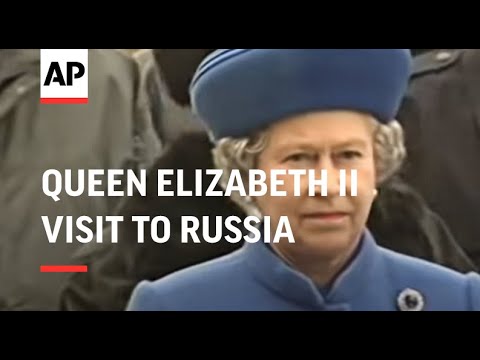 Russia - Elizabeth II Tours Kremlin