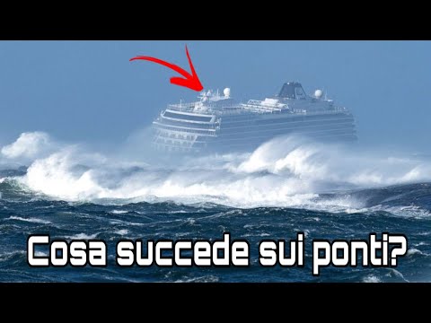 Nave Da Crociera In Una Tempesta Di 12 Punti!