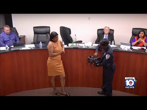 Pembroke Park mayor reacts to commissioner calling cops on her mid-meeting, claiming she had gun