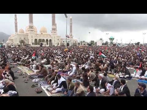 Thousands of Yemenis in Sanaa gather in show of solidarity with Palestinians in Gaza Strip