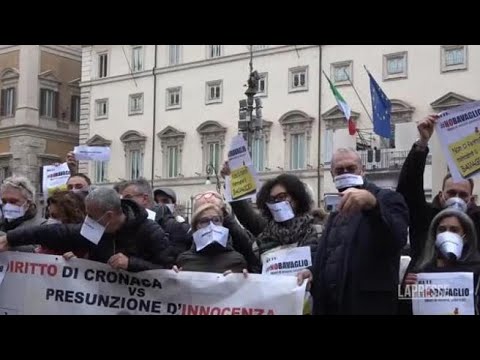 Legge bavaglio, la protesta di Fnsi davanti ai palazzi della politica