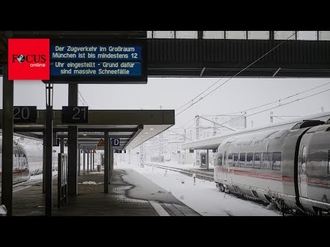 Schneemassen legen Zugverkehr in Bayern lahm: &bdquo;Es ist ein Armutszeugnis&quot;