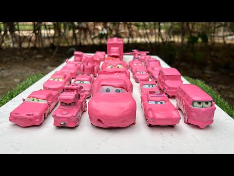 Clean up muddy minicars &amp; disney car convoys 🏎 🚗! Play in the garden