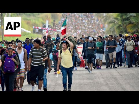 Migrant caravan spends Christmas walking through southern Mexico