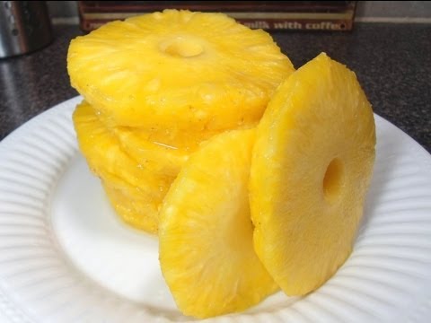 How to Cut a Pineapple and make Pineapple Rings!