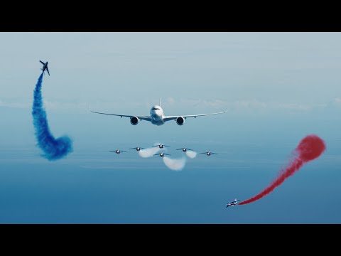 ATHOS A350 | An aerial ballet for 90 years of Air France and 70 years of the Patrouille de France