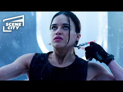 Resident Evil Retribution: Jill vs. Alice Fight Scene (HD Clip)