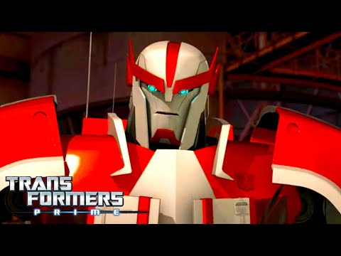 Transformers: Prime | Ratchet Arrives! | Compilation | Animation | Transformers Official