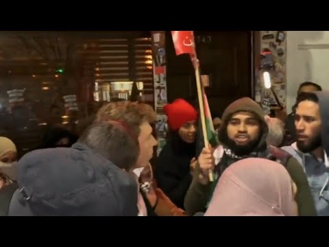 'Bubbling undercurrent of hatred': Patrick Christys swarmed and berated at pro-Palestine rally