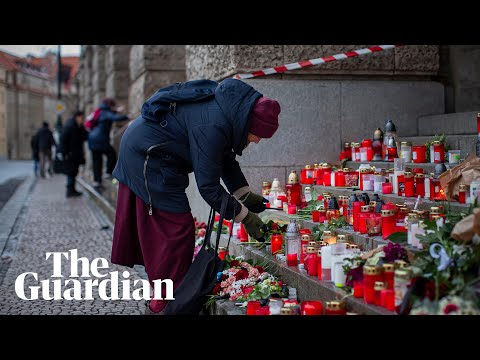 Czech students lay thousands of candles in national day of mourning