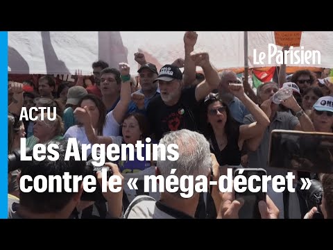 Argentine : des milliers de manifestants dans la rue contre le &laquo;&nbsp;m&eacute;ga-d&eacute;cret&nbsp;&raquo; de Javier Milei