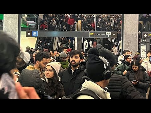 Fight on Toronto subway sparked delays, dangerous overcrowding at Union Station on New Year's Eve