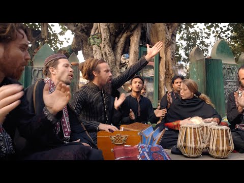 Kali Kamalia by Fanna-Fi-Allah Qawwali in Islamabad