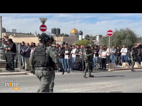 Breaking: Al-Aqsa Mosque Compound: IDF Conduct Checks in Jerusalem During Friday Prayers