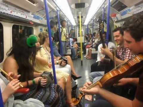 Irish Music on the Piccadilly line!