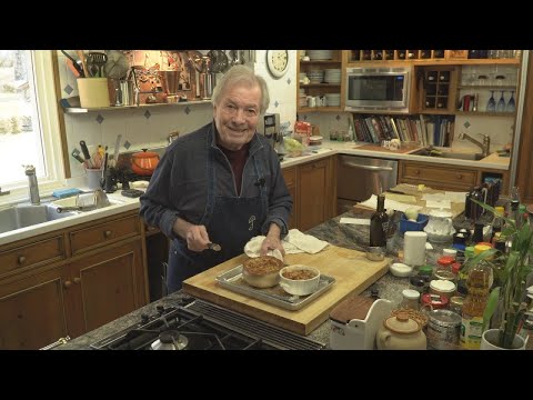 How To Make French Onion Soup (Onion Soup Gratin&eacute;e) | Jacques P&eacute;pin