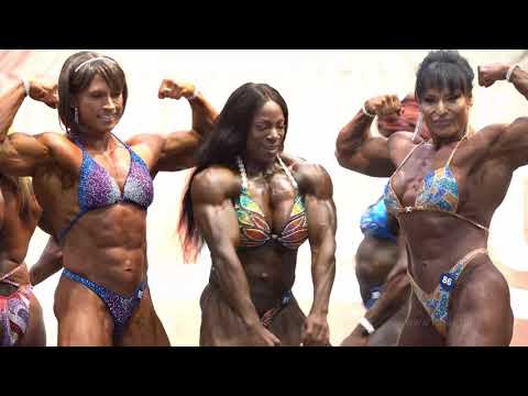 2019 IFBB Toronto Pro Bodybuilding Championships - Women's Bodybuilding Posedown