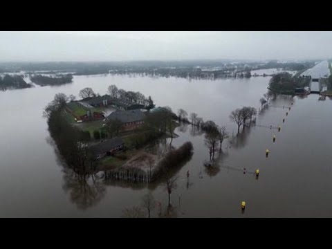 Inondazioni in Germania, centinaia di persone sfollate