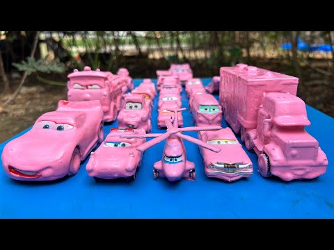 Clean up muddy minicars &amp; disney car convoys 🏎 🚗! Play in the garden