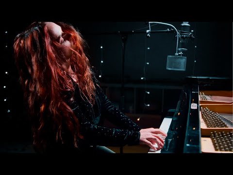 Sarah Coponat - Oblivion ( Palm mute piano improvisation)