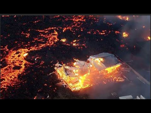 Iceland Volcano Eruption Live *Grindavik homes on fire*