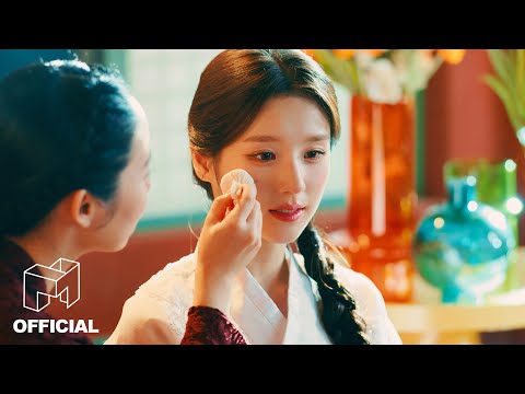 HeeJin &amp;lsquo;Algorithm' MV | ARTMS