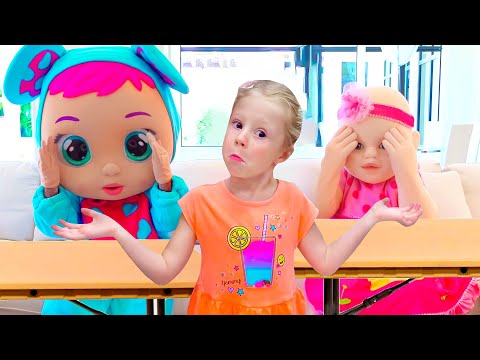 Nastya teaches children how to behave and not fight over toys