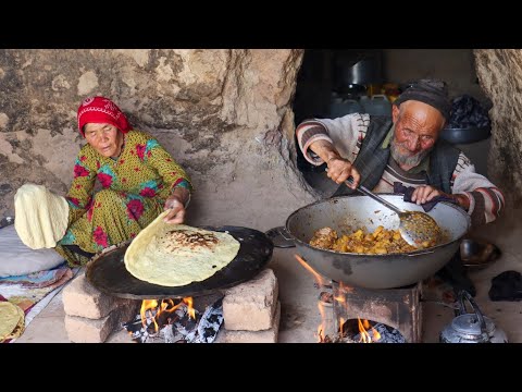 Love Story in a Cave | Old Lovers Living in a Cave Like 2000 Years Ago | Village life in Afghanistan