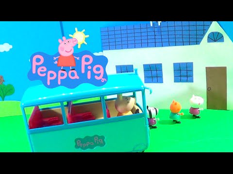 Learn Shapes with Peppa Pig's Classroom!