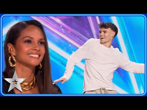 Teacher's school kids SURPRISE him in the audience! | Auditions | BGT 2023