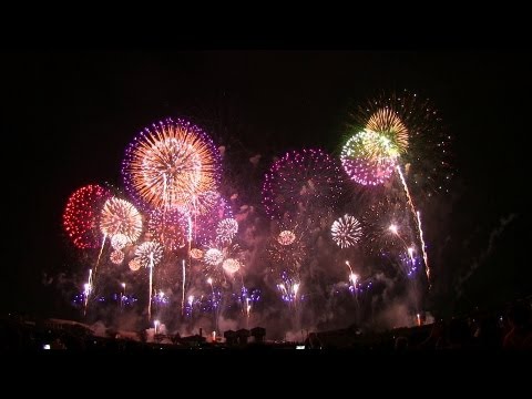 [HD] Amazing the Most Beautiful Japanese Fireworks Show in the World