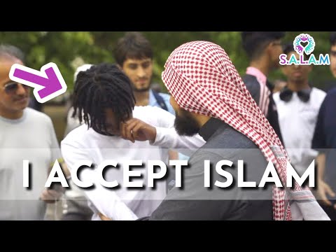 EMOTIONAL ENDING AS YOUNG BOY ACCEPTS ISLAM ! SPEAKERS CORNER