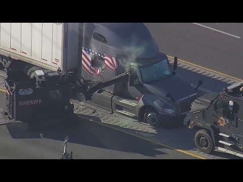 What led to hours-long standoff involving big rig on Houston's East Freeway