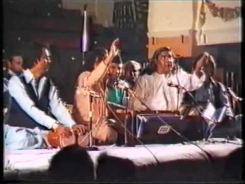 Ab Ke Saal Poonam Mein - Qawwali