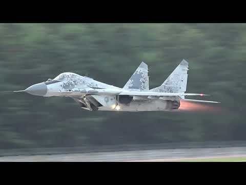 Loučen&iacute; Mig - 29 Slovak International Air fest (SIAF) Malacky-Kuchyňa