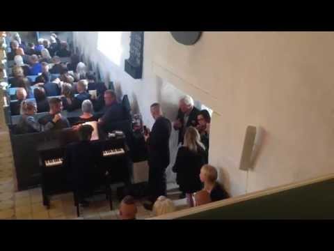 Little brother singing his version of &amp;quot;Raise me up&amp;quot; at his brothers funeral